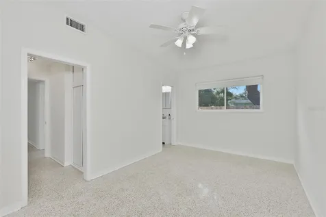 704 E River Drive Tampa FL 33617