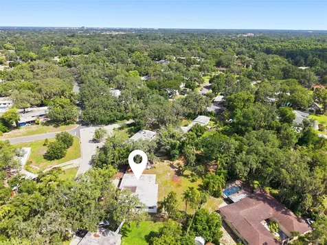 704 E River Drive Tampa FL 33617