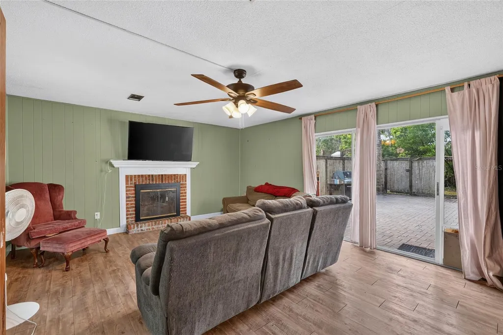 1805 NE 6th Terrace Gainesville FL 32609