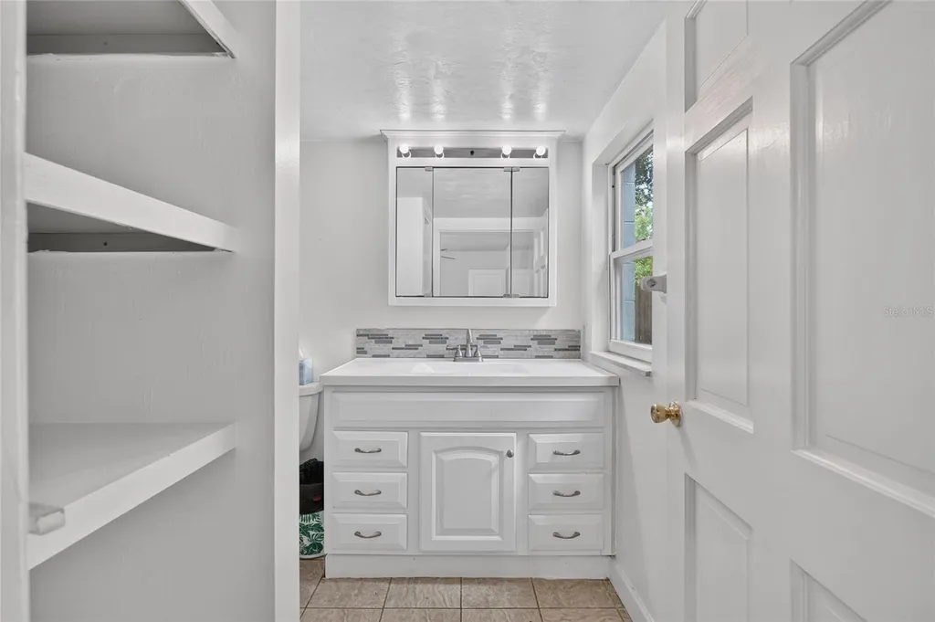 1805 NE 6th Terrace Gainesville FL 32609