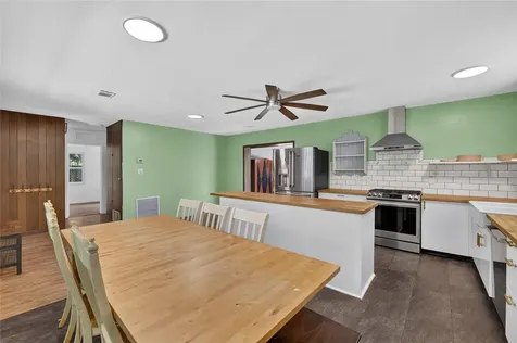 1805 NE 6th Terrace Gainesville FL 32609