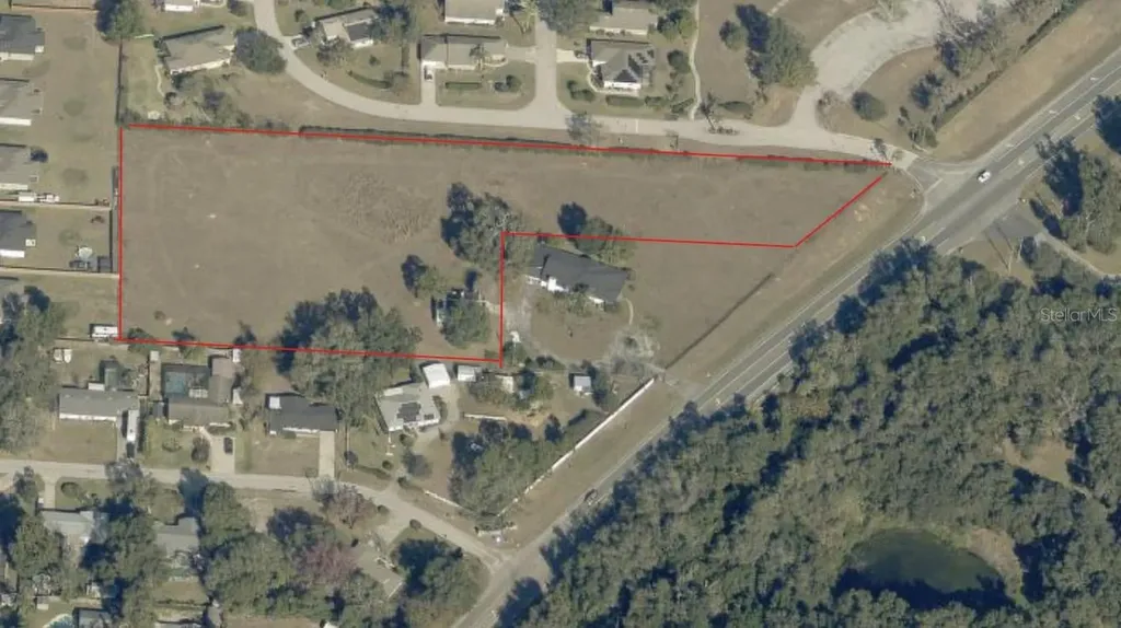 Twin Lake Circle Umatilla FL 32784