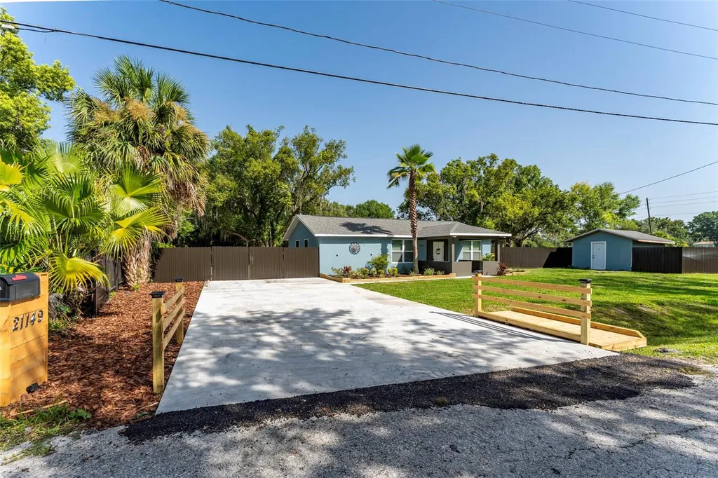 21149 Little Lake Thomas Road Land O Lakes FL 34638