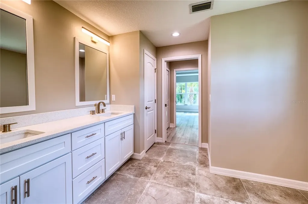 1183 Cedar Avenue Englewood FL 34223