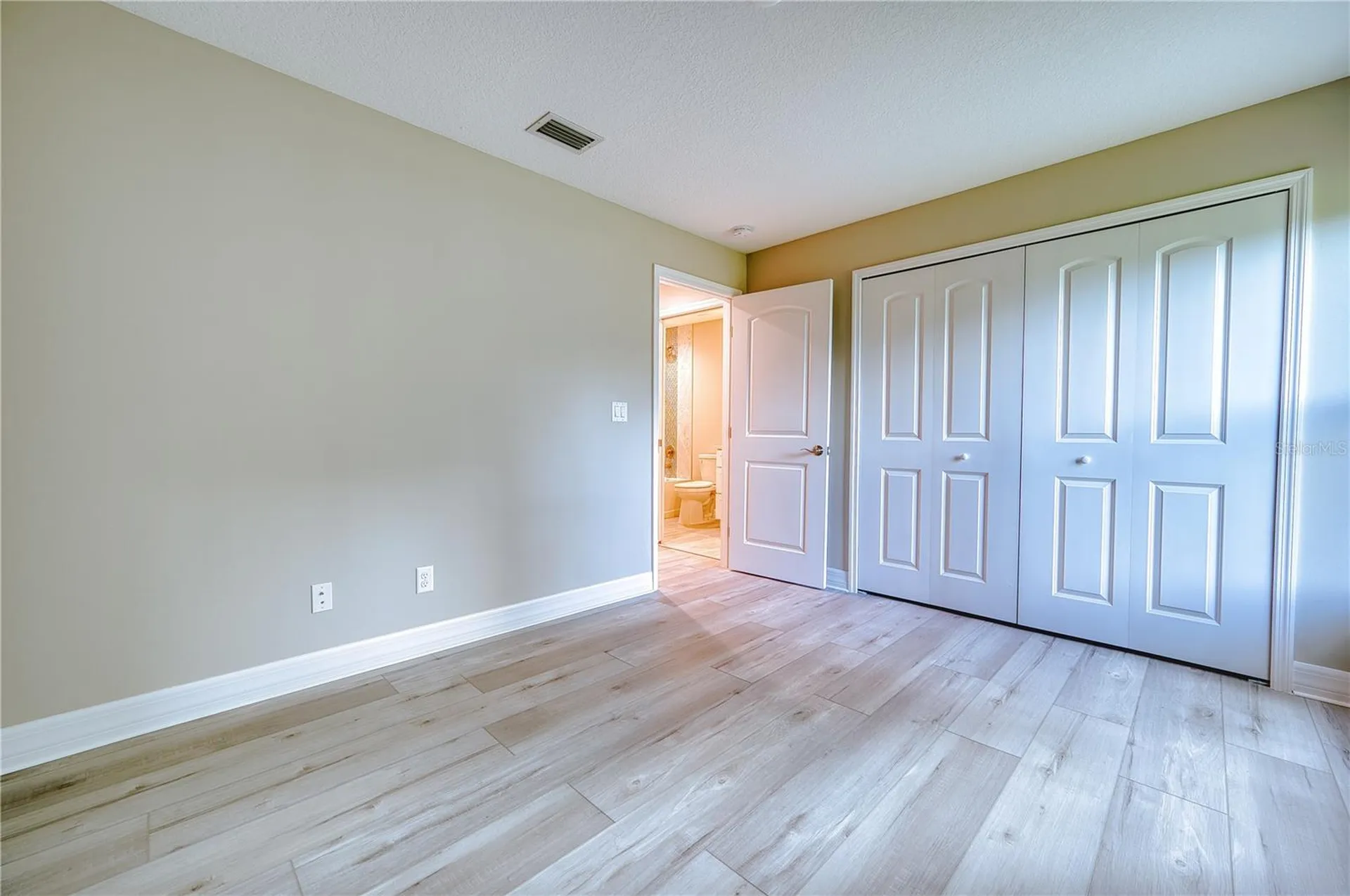 1183 Cedar Avenue Englewood FL 34223