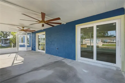 9460 Treasure Lane NE St Petersburg FL 33702