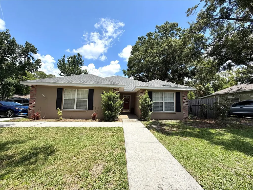 902 E Tomlin Street Plant City FL 33563
