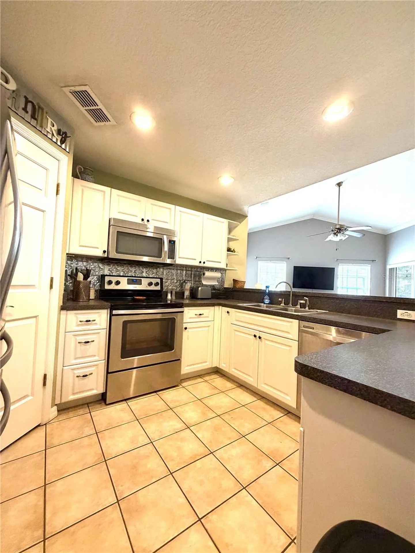 902 E Tomlin Street Plant City FL 33563