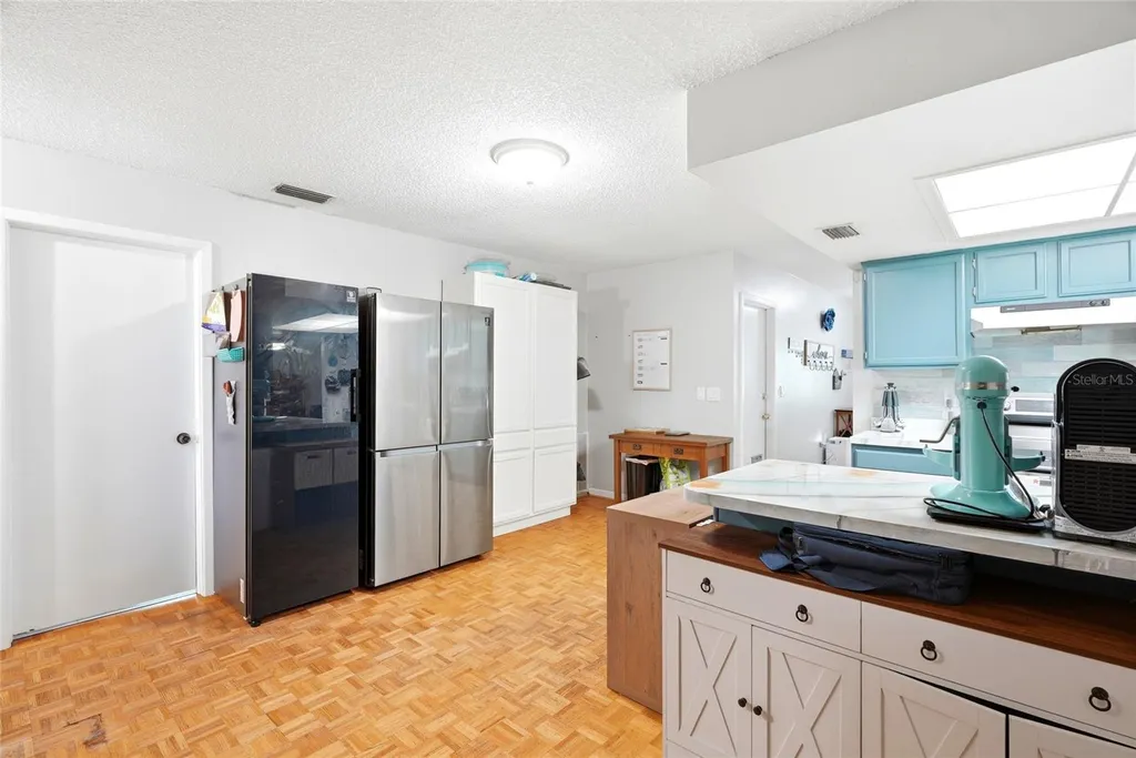 6300 86th Avenue N Pinellas Park FL 33782