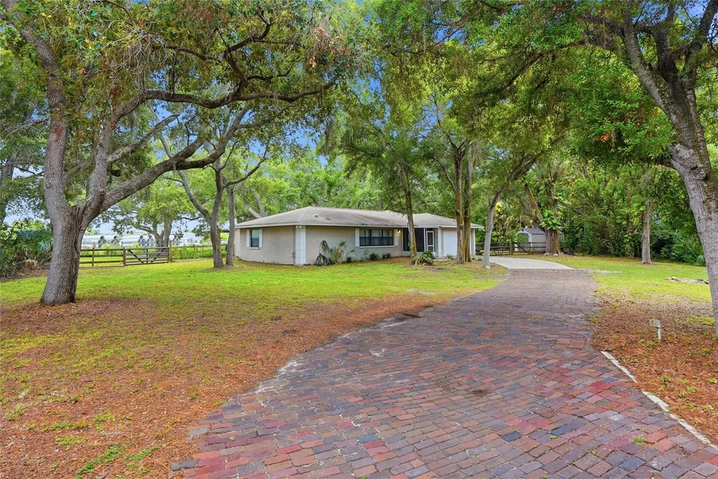 6300 86th Avenue N Pinellas Park FL 33782