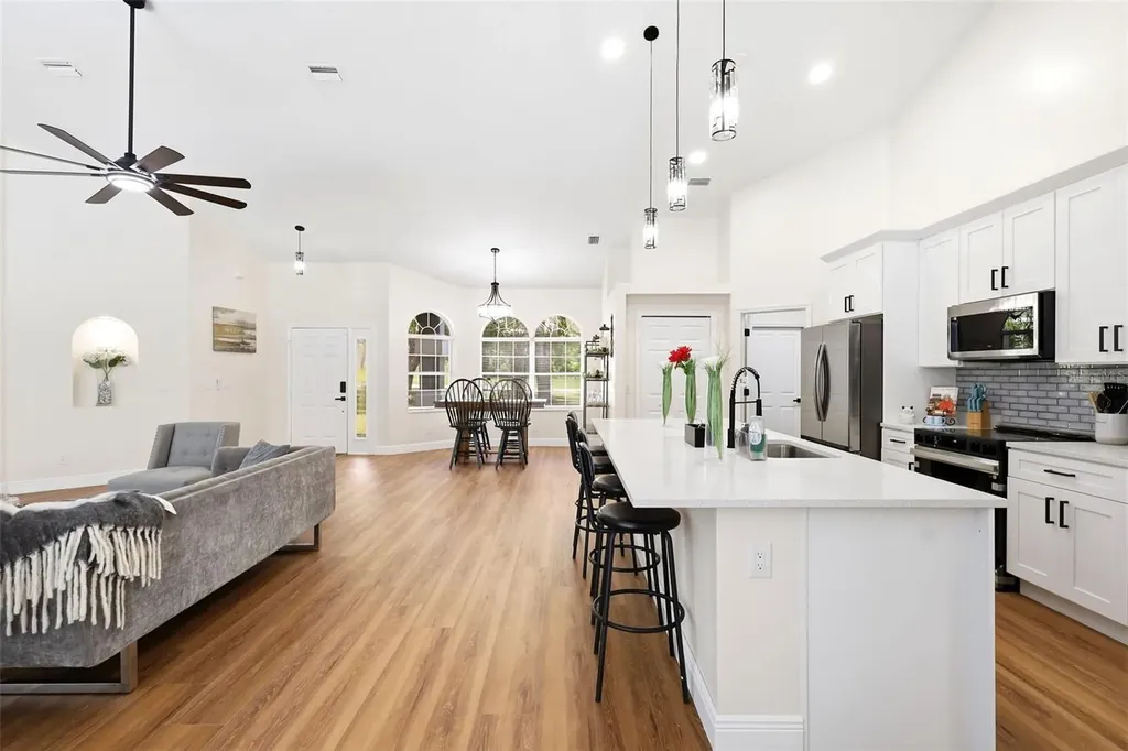 5042 N Peppermint Drive Beverly Hills FL 34465