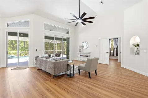 5042 N Peppermint Drive Beverly Hills FL 34465