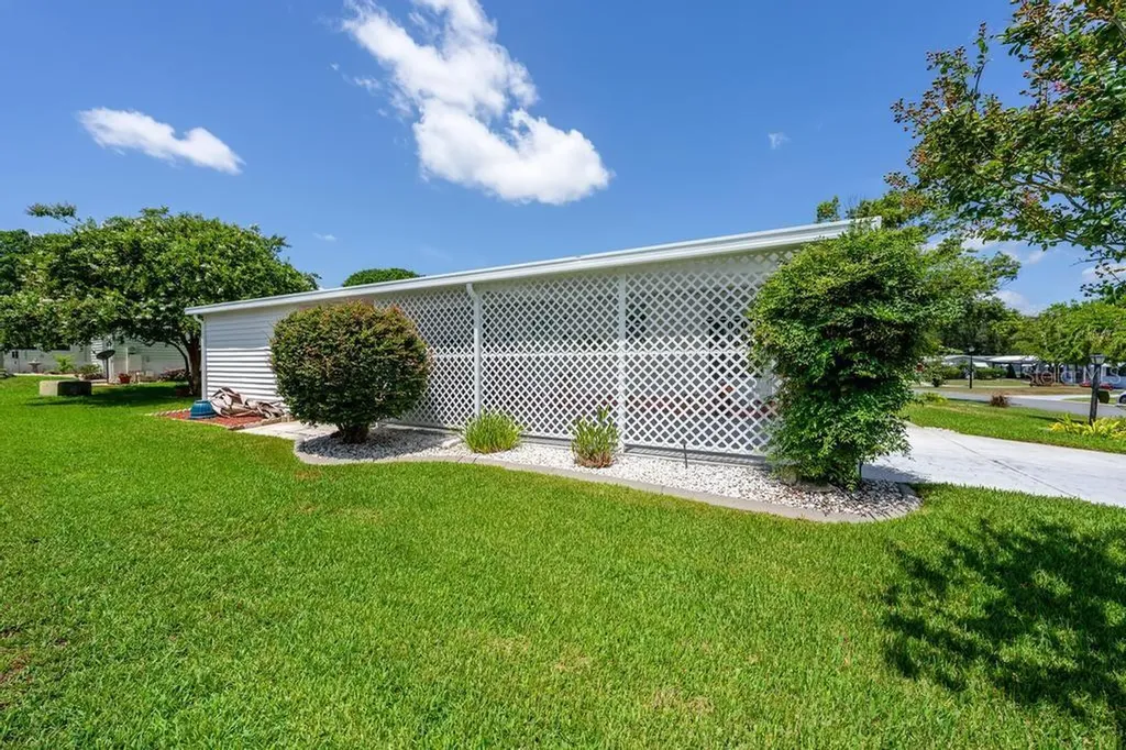 1226 Pompano Lane Lady Lake FL 32159