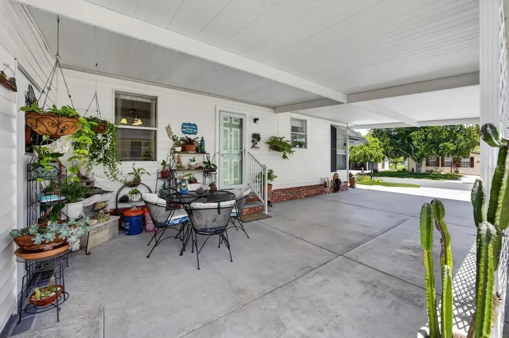 1226 Pompano Lane Lady Lake FL 32159
