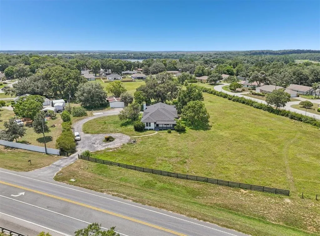 41333 State Road 19 Umatilla FL 32784