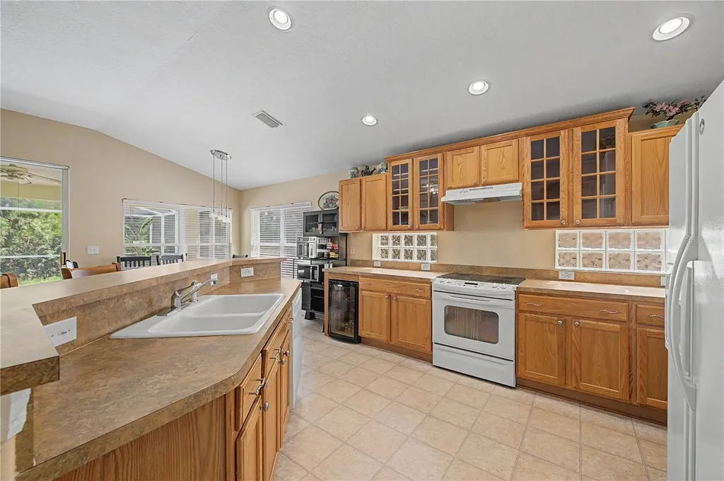 4756 Whispering Wind Avenue Tampa FL 33614
