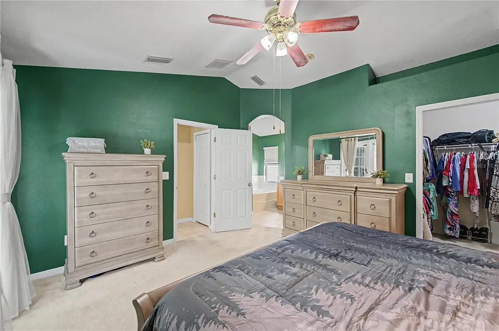 4756 Whispering Wind Avenue Tampa FL 33614