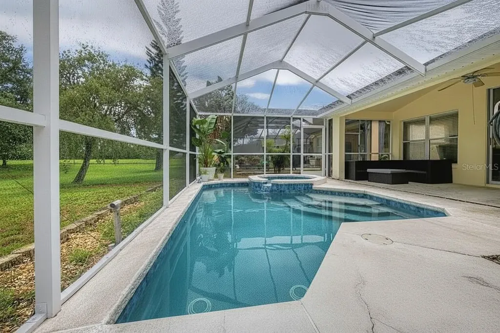 4756 Whispering Wind Avenue Tampa FL 33614