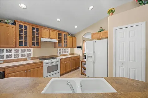 4756 Whispering Wind Avenue Tampa FL 33614