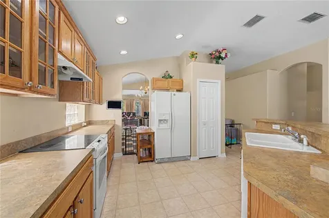 4756 Whispering Wind Avenue Tampa FL 33614