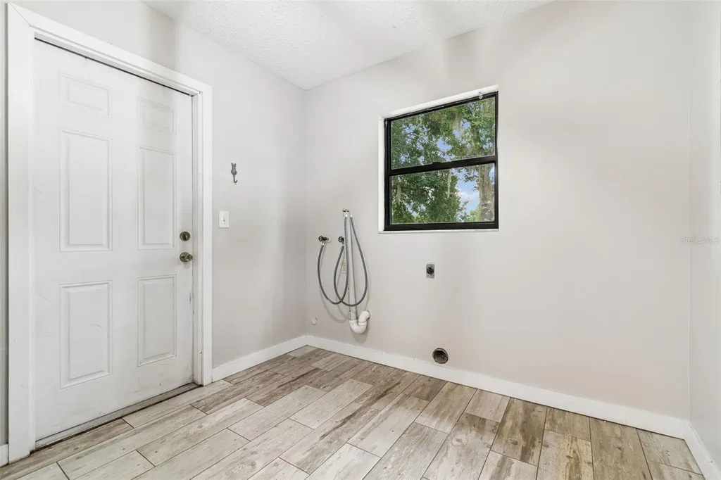 336 Corbett Road Lithia FL 33547