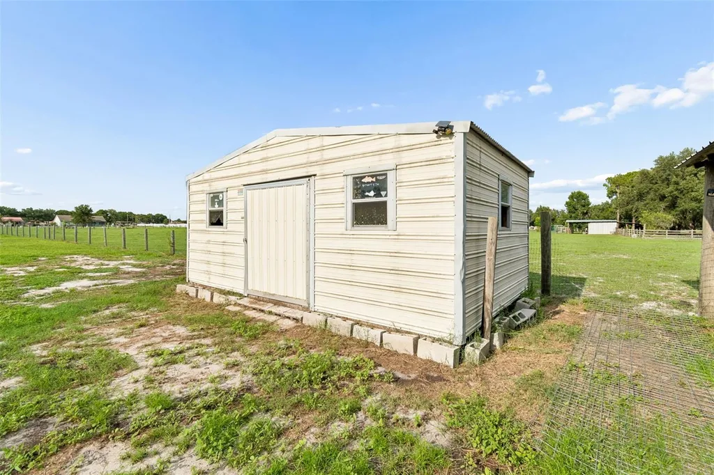 336 Corbett Road Lithia FL 33547