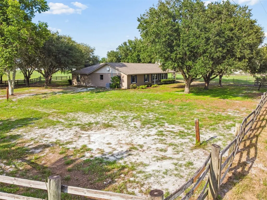 336 Corbett Road Lithia FL 33547