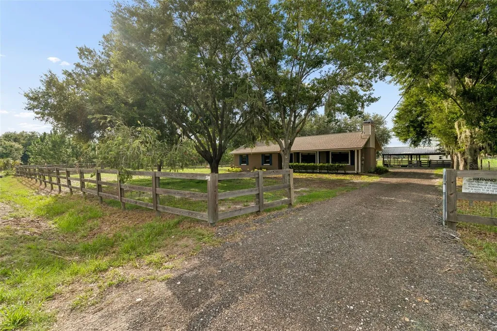 336 Corbett Road Lithia FL 33547