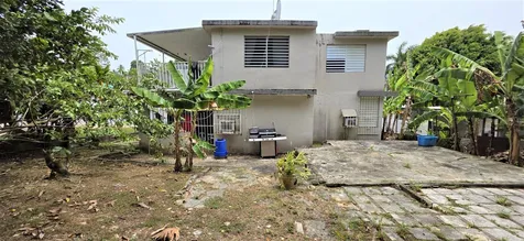 Calle 10 Int. Parcelas Vanscoy Bayamon PR 00957