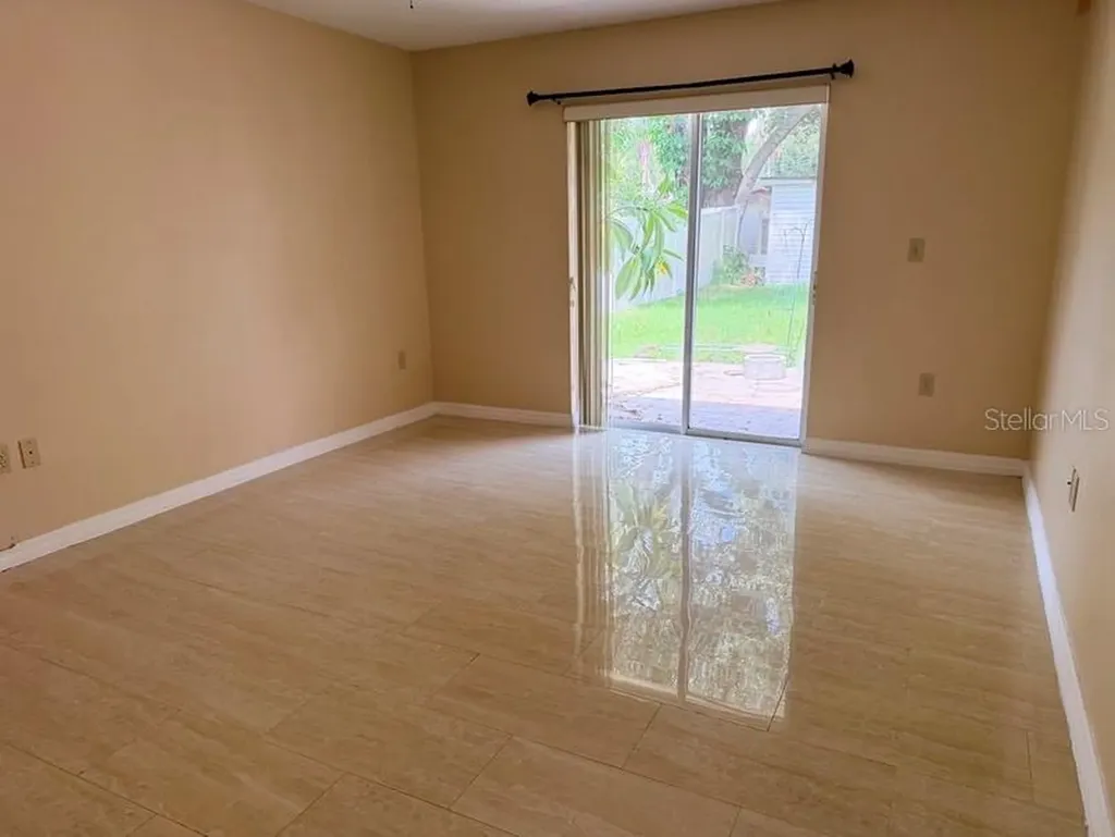 12721 N Ola Avenue Tampa FL 33612