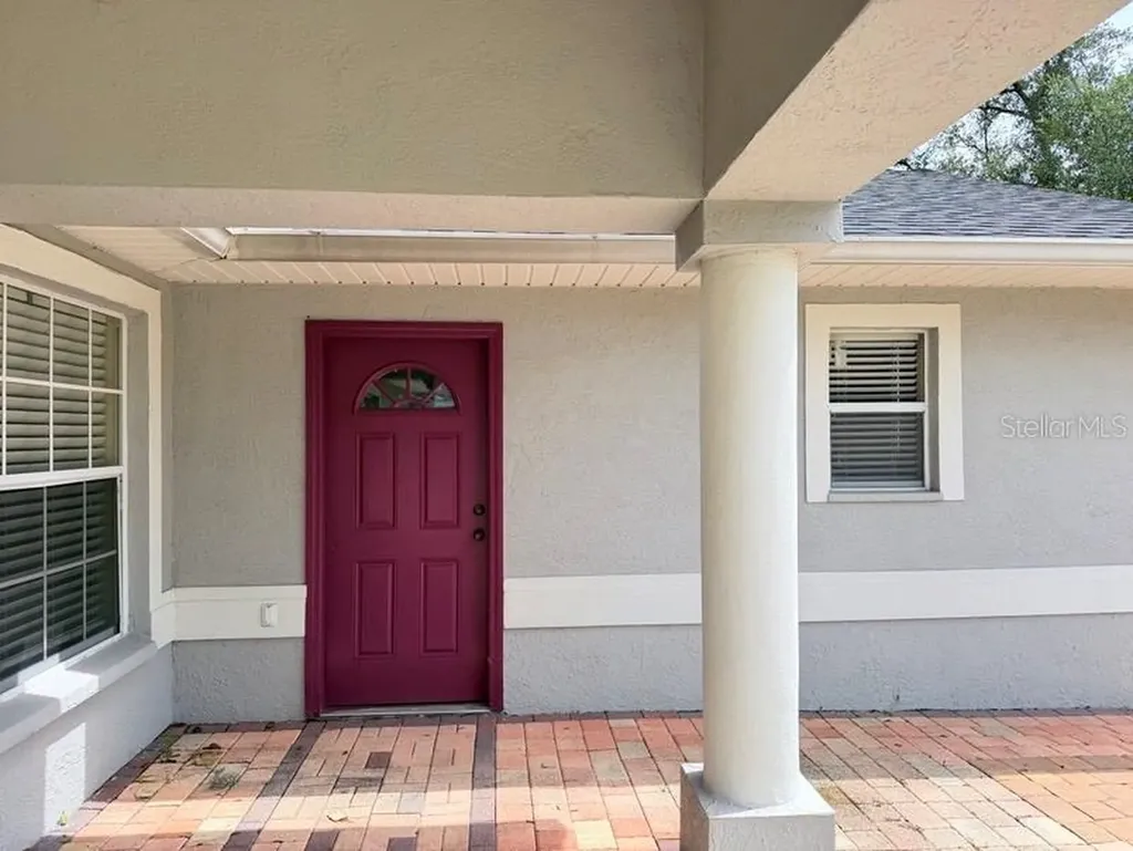 12721 N Ola Avenue Tampa FL 33612