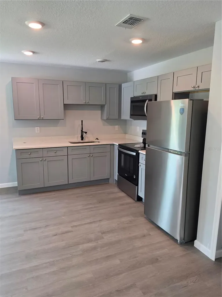 139 B Street Lake Wales FL 33853