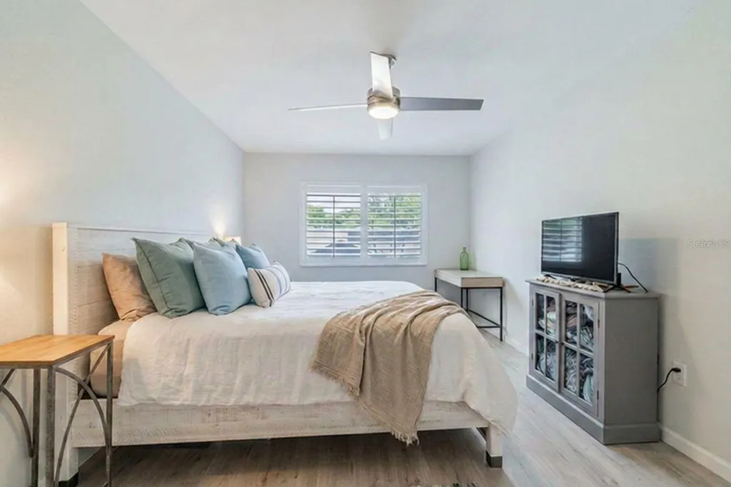 2724 72nd Street W Bradenton FL 34209