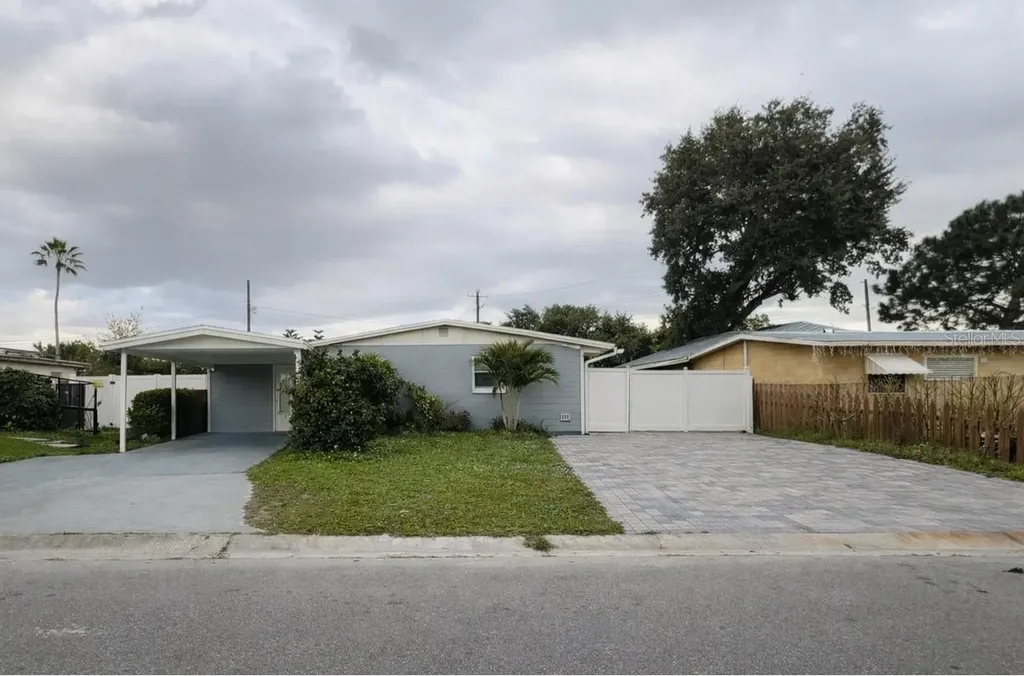 2615 N Beaumont Avenue Kissimmee FL 34741