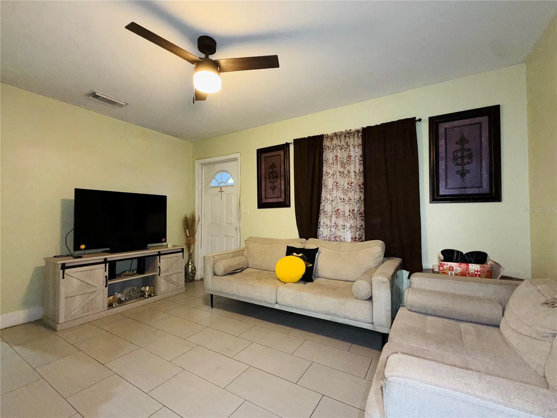 2615 N Beaumont Avenue Kissimmee FL 34741