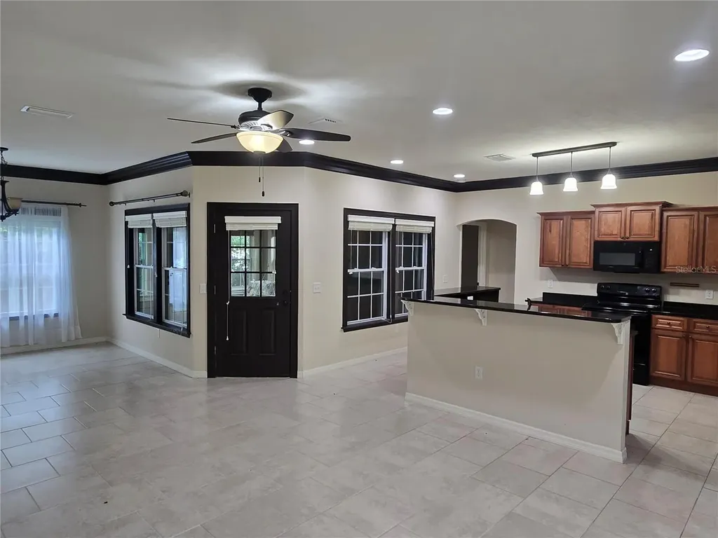 19176 NW 228th Street High Springs FL 32643