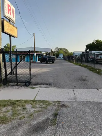 9006 Gibsonton Drive Gibsonton FL 33534