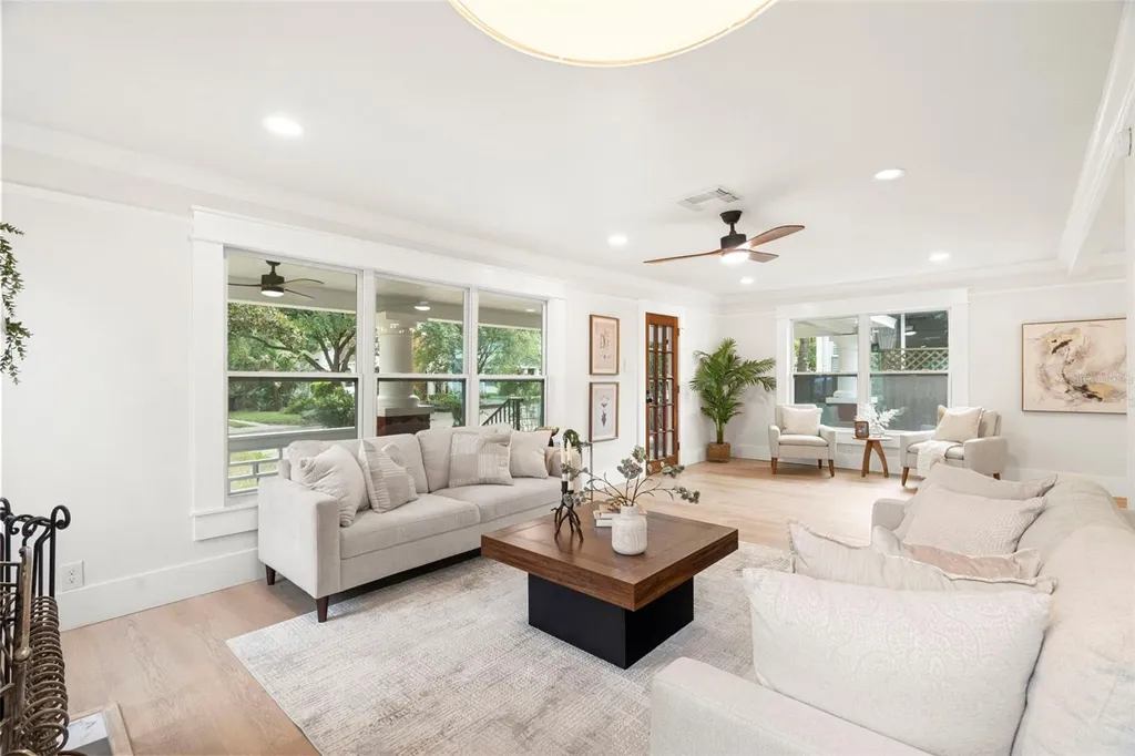 6005 N Orange Blossom Avenue Tampa FL 33604