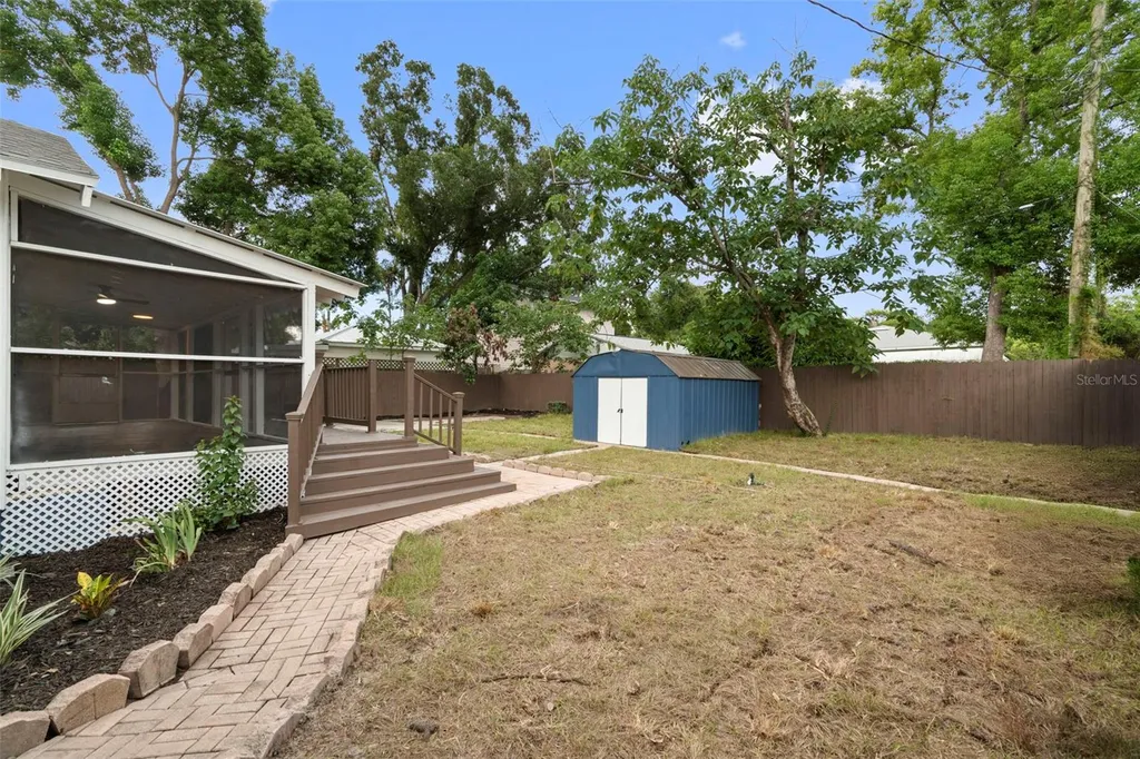 6005 N Orange Blossom Avenue Tampa FL 33604