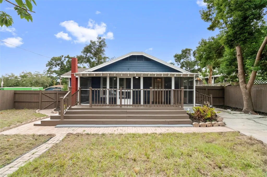 6005 N Orange Blossom Avenue Tampa FL 33604