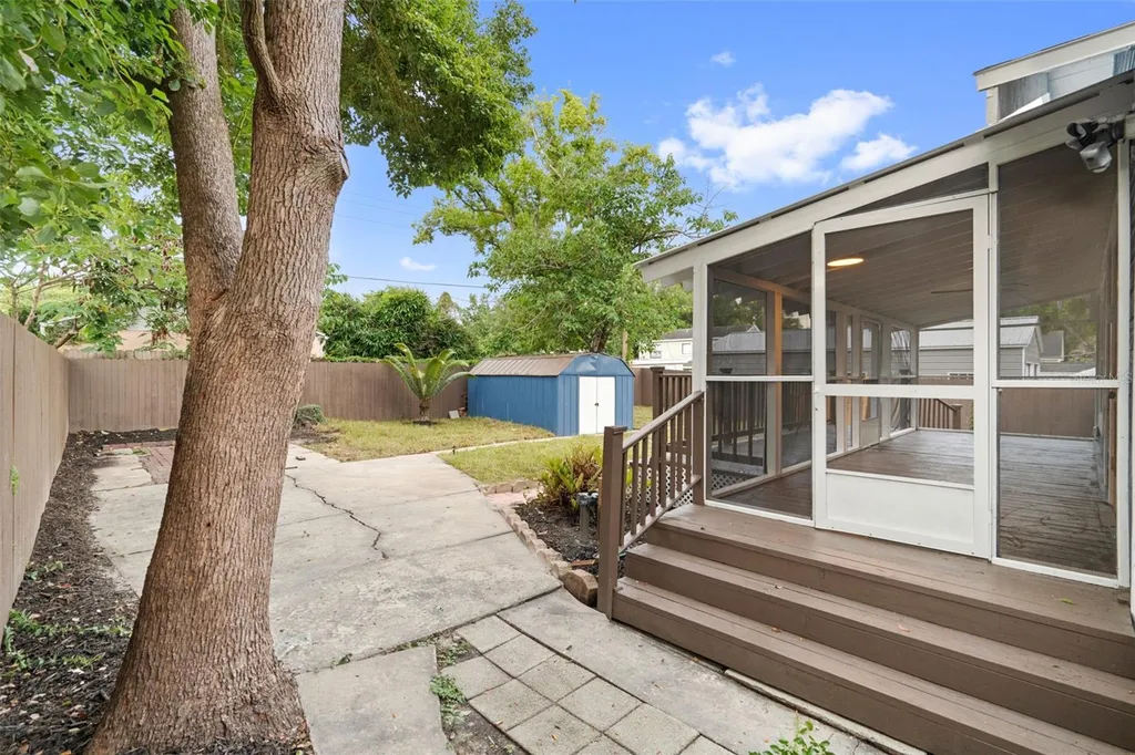 6005 N Orange Blossom Avenue Tampa FL 33604