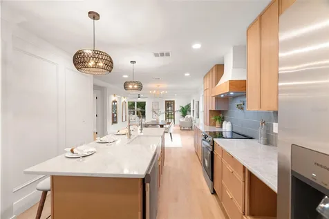 6005 N Orange Blossom Avenue Tampa FL 33604