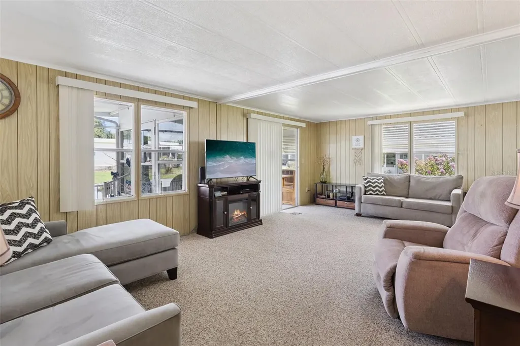 104 Oleander Cove Leesburg FL 34748