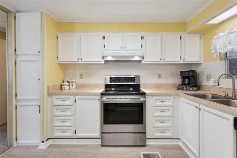 104 Oleander Cove Leesburg FL 34748