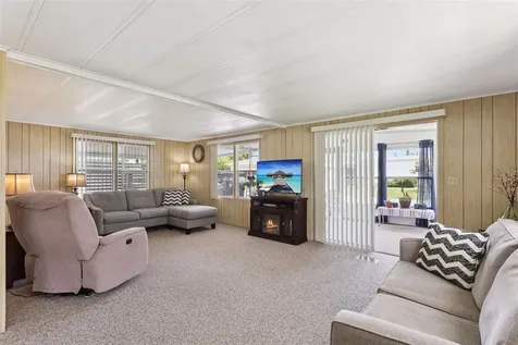 104 Oleander Cove Leesburg FL 34748