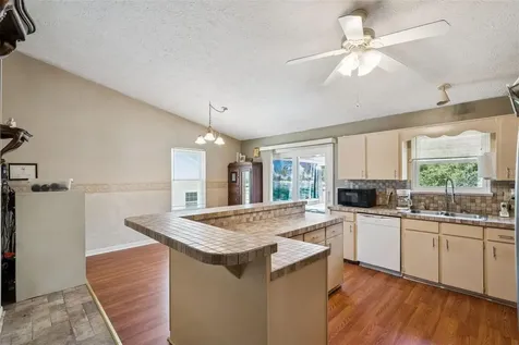 1869 Kings Point Boulevard Kissimmee FL 34744