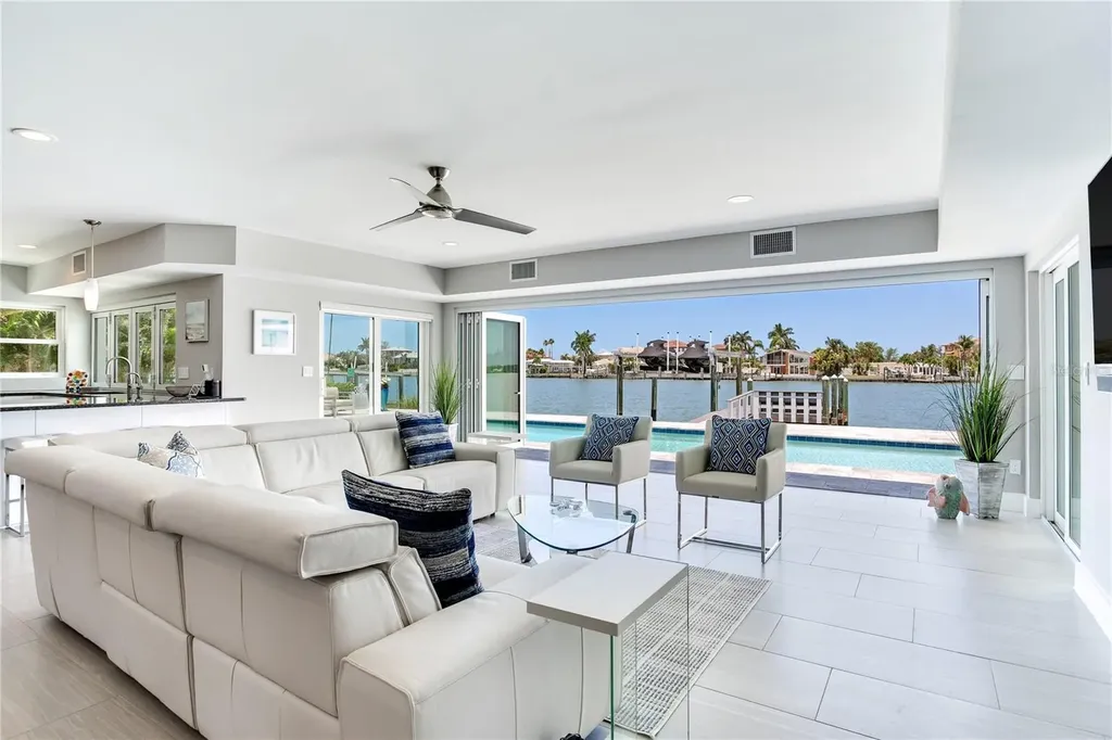 16117 4th Street E Redington Beach FL 33708