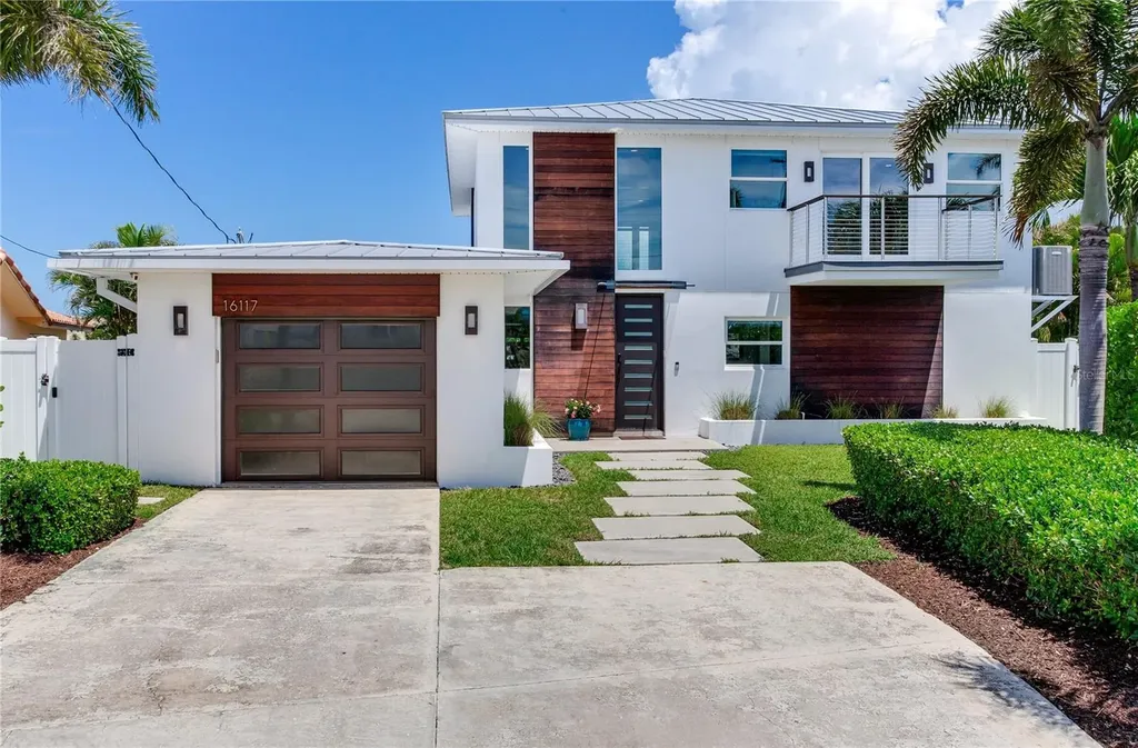 16117 4th Street E Redington Beach FL 33708