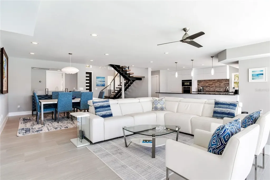 16117 4th Street E Redington Beach FL 33708