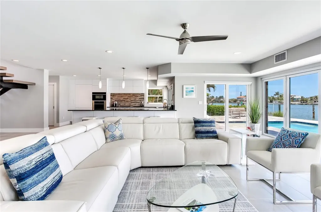 16117 4th Street E Redington Beach FL 33708